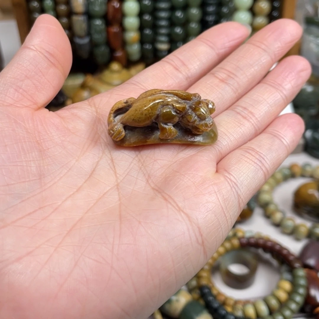 【闪购商品】岫岩河磨玉（透闪石质玉）挂件未镶嵌8****雨