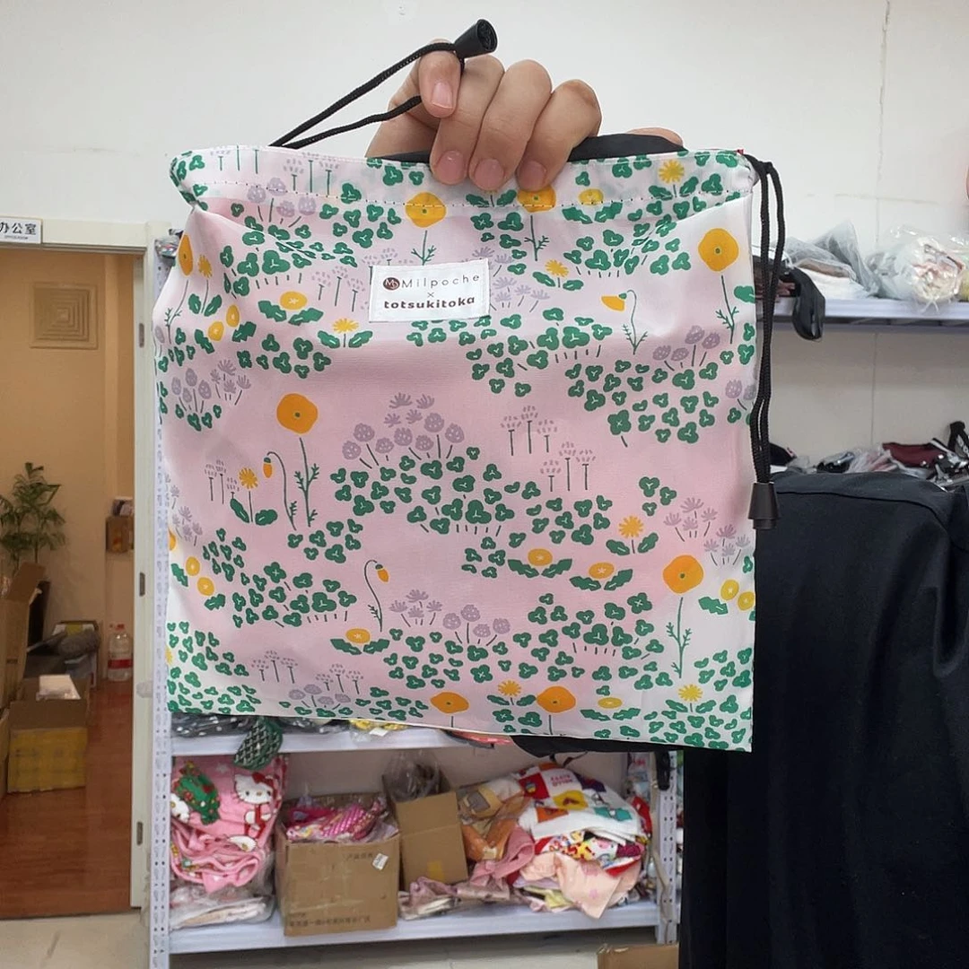 PU化妆包等各种产品和