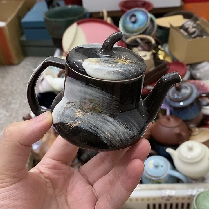 陶瓷艺术品及陶瓷壶壶