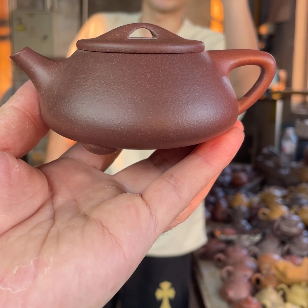 茶壶紫砂LD。 底槽清。 平盖石瓢。140CC