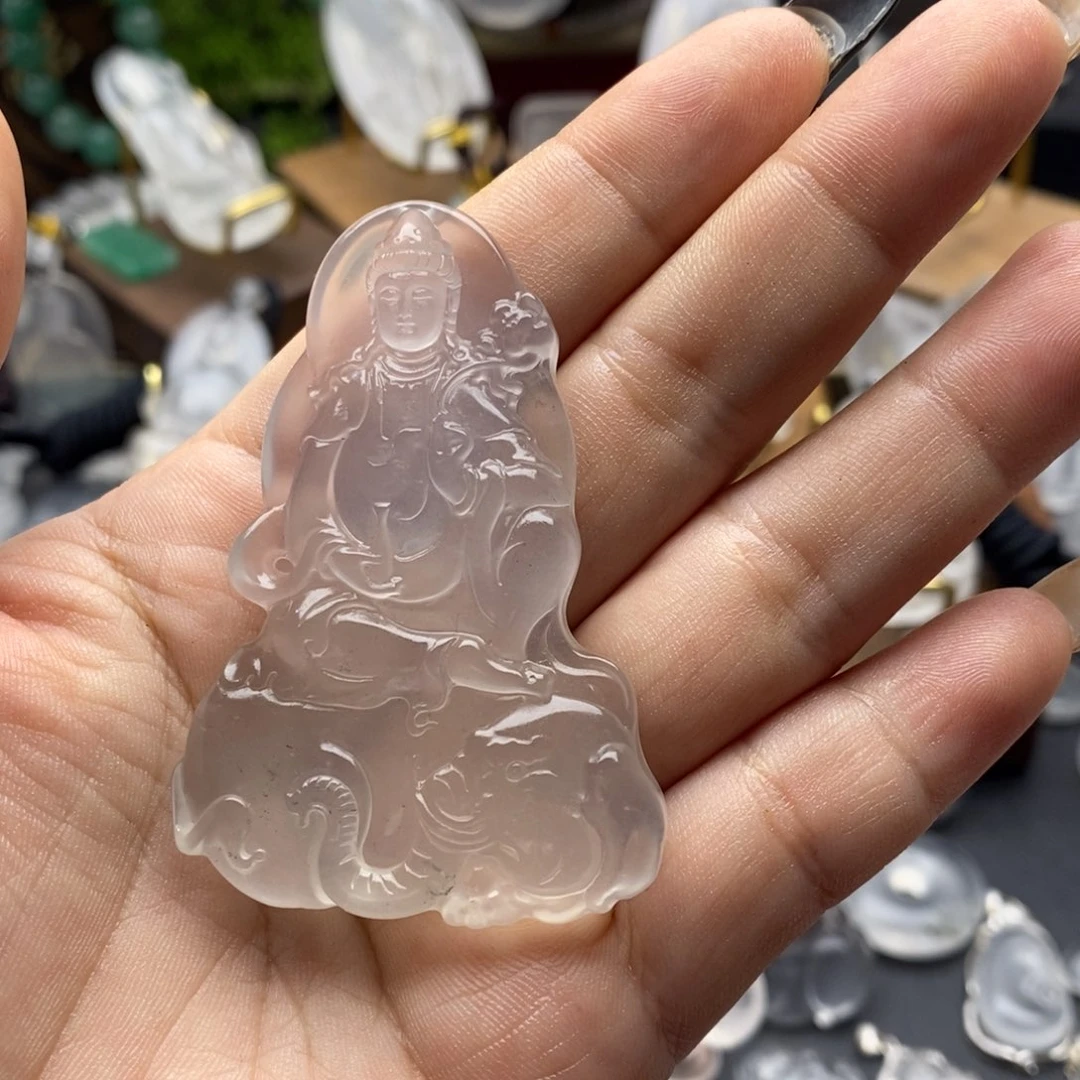 石英质玉颈饰未镶嵌吴*胜