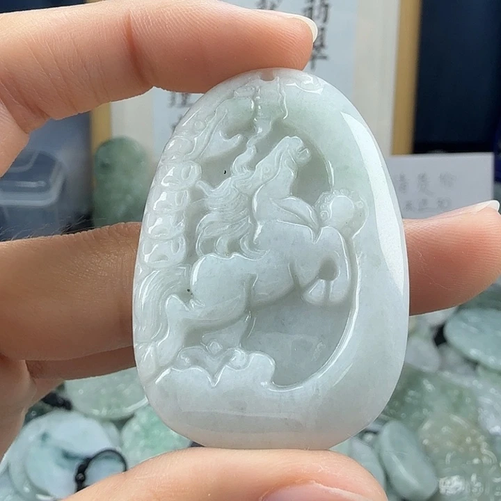 翡翠未镶嵌颈饰翡翠