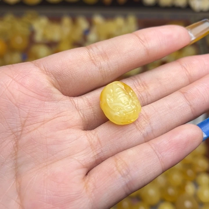 蜜蜡未镶嵌珠宝奇石微瑕福利貔貅