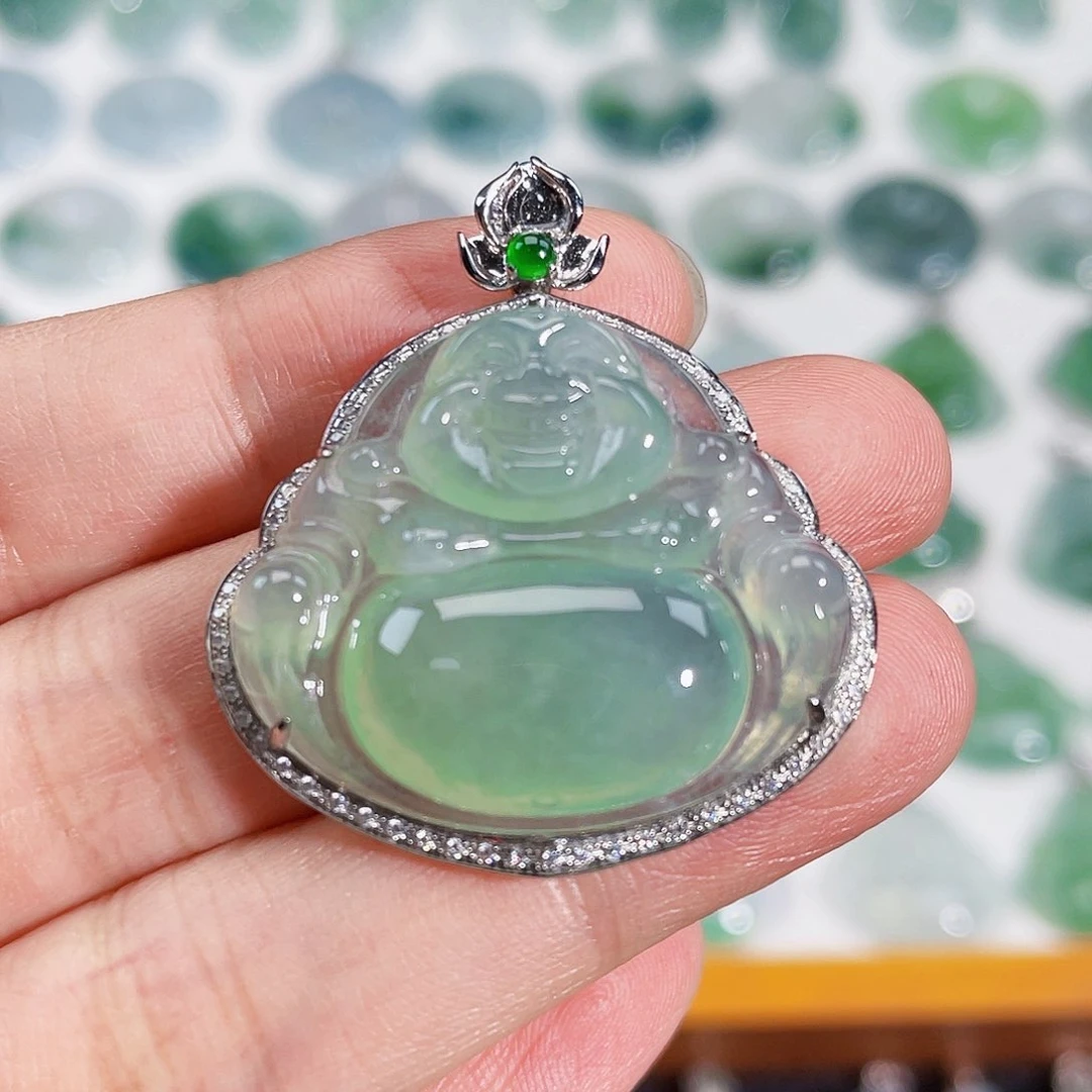 颈饰18K金镶嵌翡翠吊坠