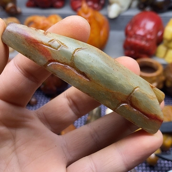 未镶嵌蛇纹石玉颈饰