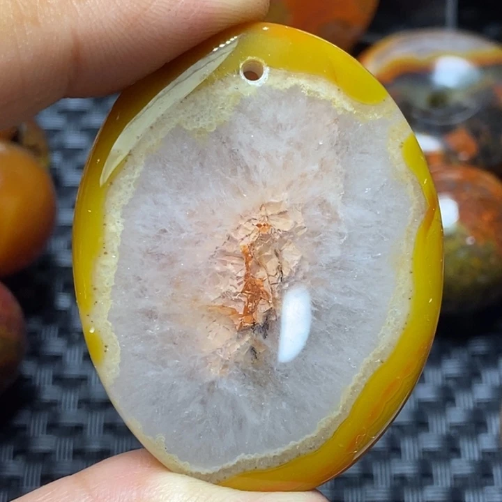 玛瑙/玉髓颈饰足铂镶嵌