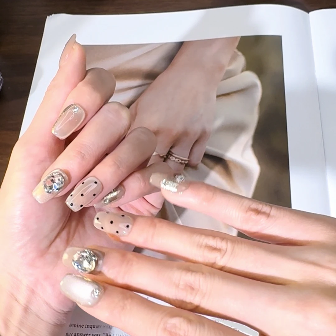 法式系列【甜芯】波点轻奢气质显白猫眼美甲穿戴甲白月光风