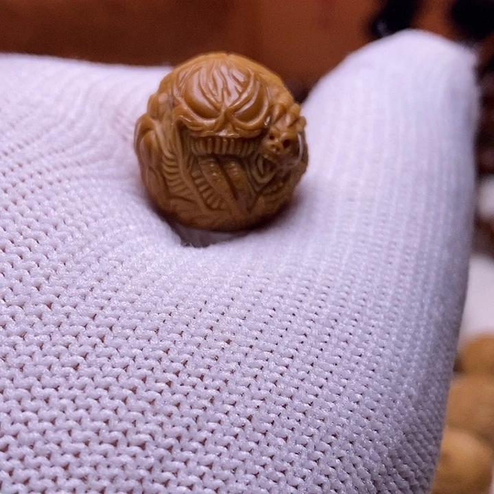 吊坠猴头核桃毒液