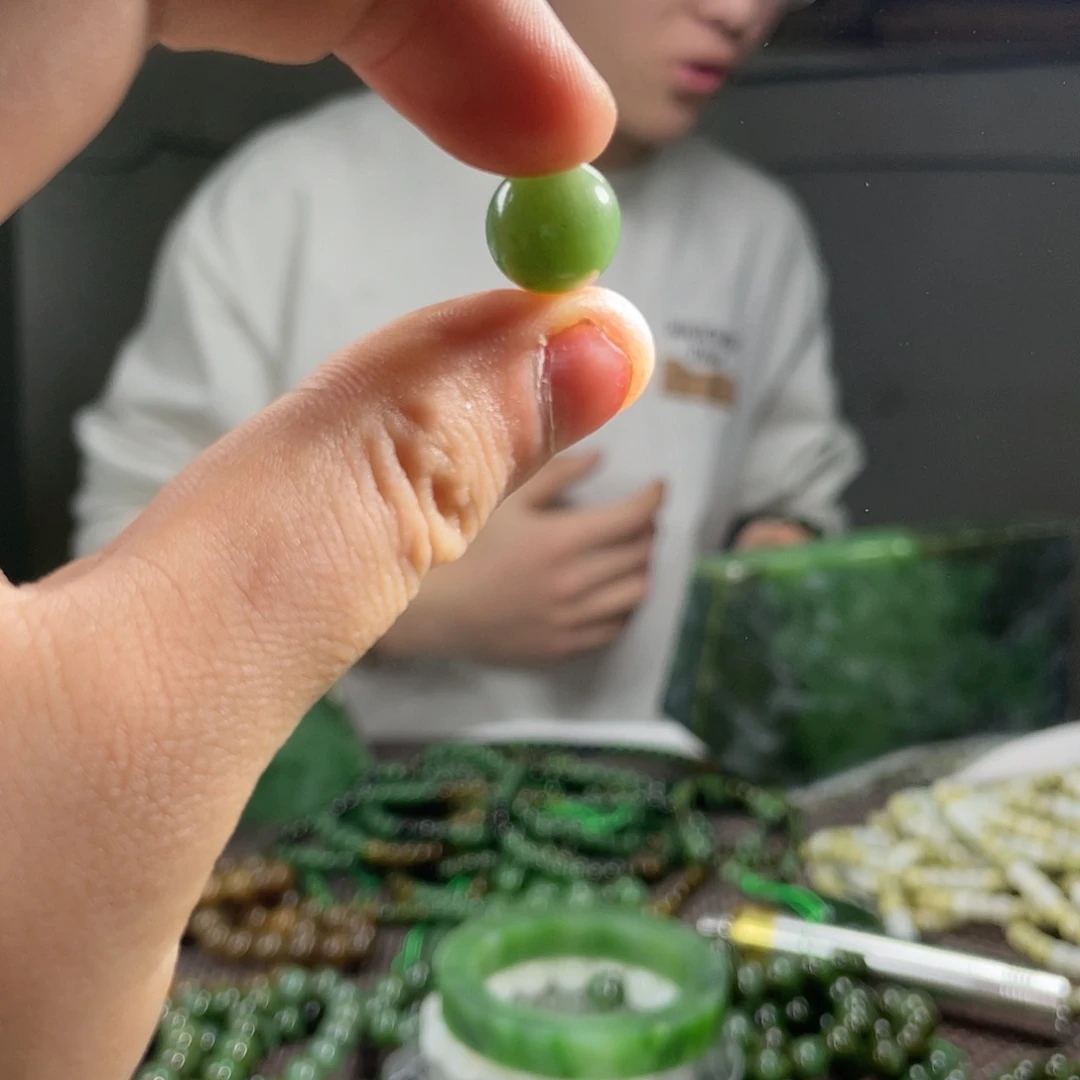 和田玉（碧玉）未镶嵌珠宝半成品