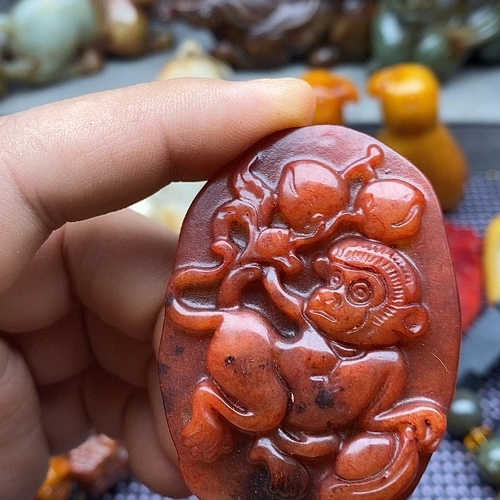 未镶嵌蛇纹石玉颈饰