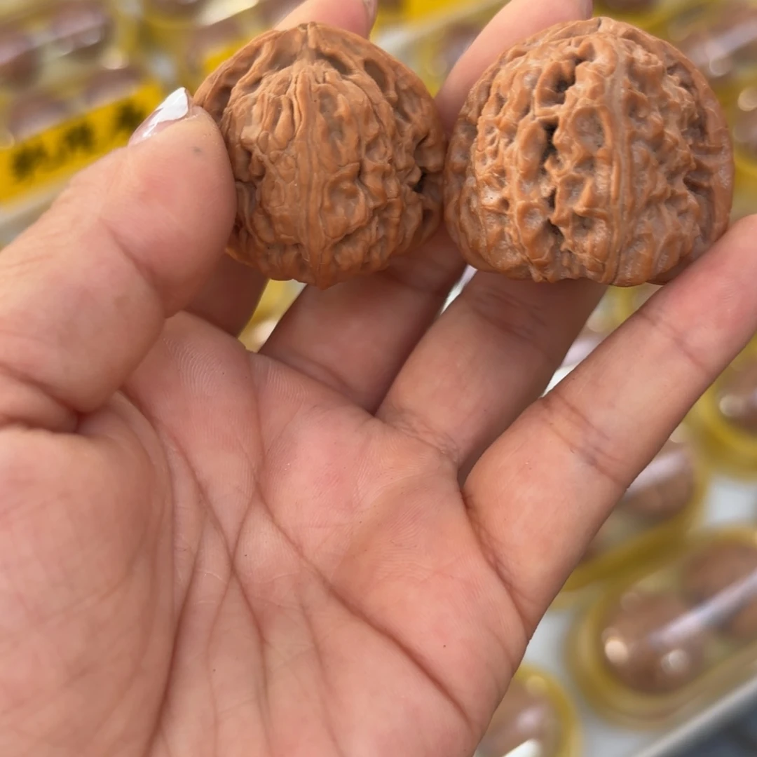 风***。三角白核桃全品高货