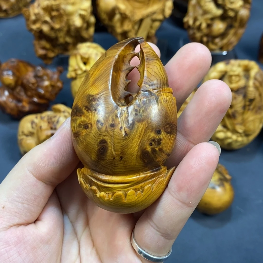 柏木（崖柏）手里有钱