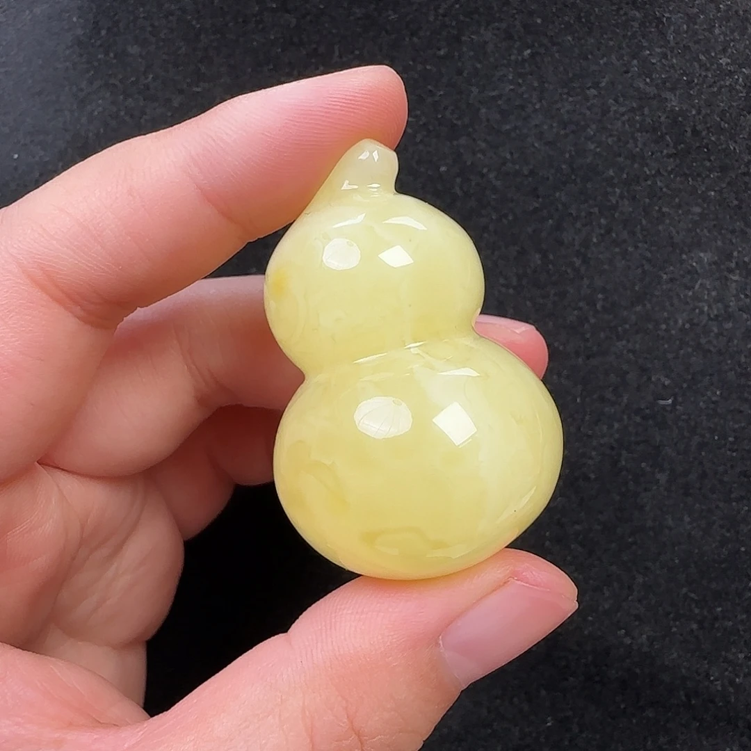 蜜蜡未镶嵌珠宝奇石