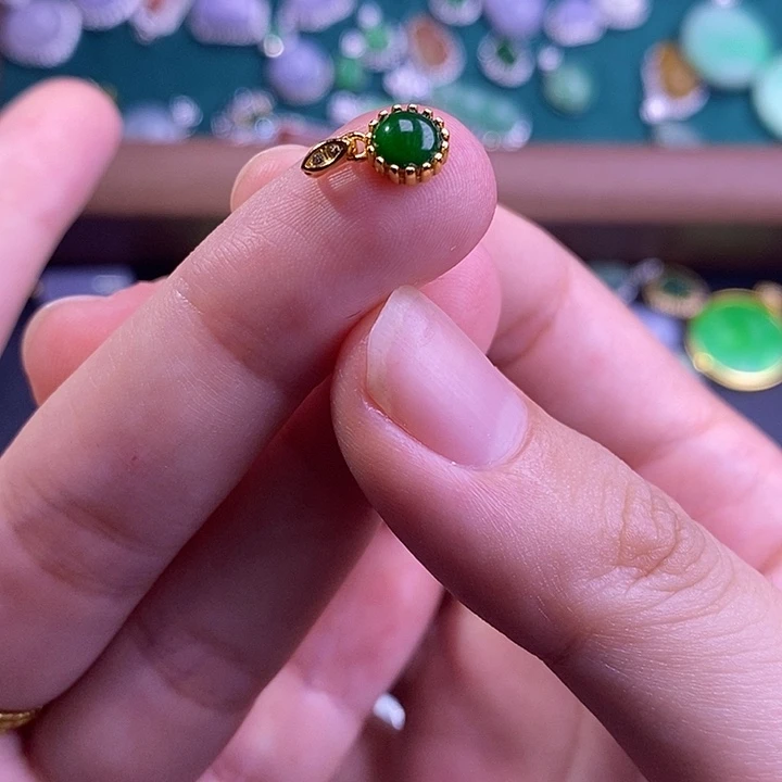 颈饰未镶嵌翡翠111