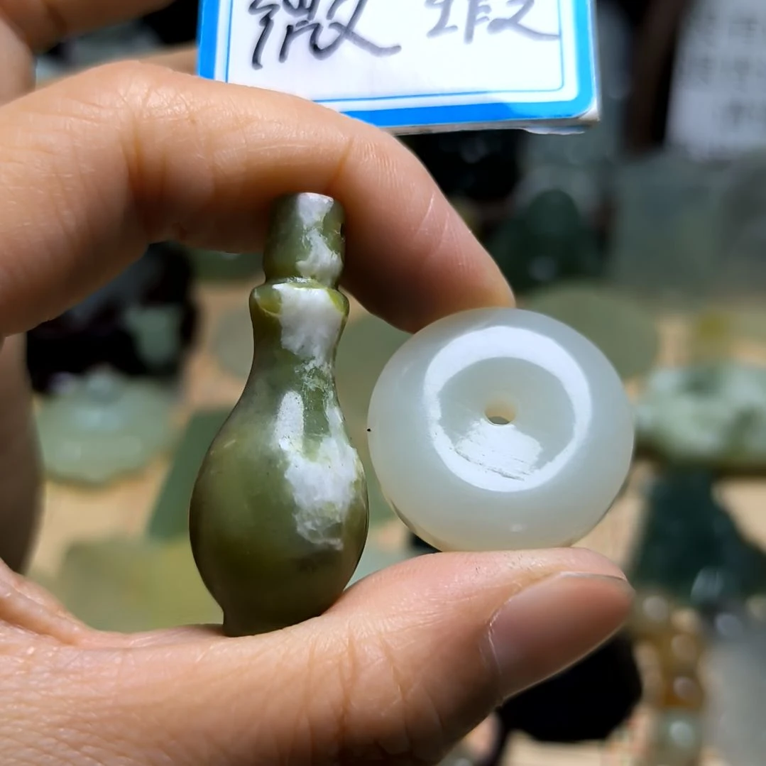 岫玉未镶嵌吊坠(不含链)茗