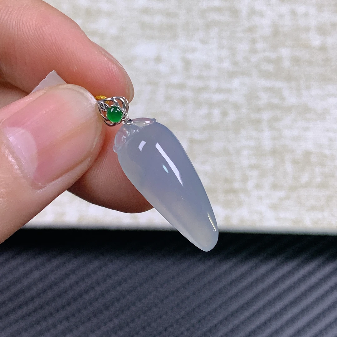 缅甸天然A货翡翠镶嵌18k金冰种梦幻紫福瓜吊坠30x10x6.3