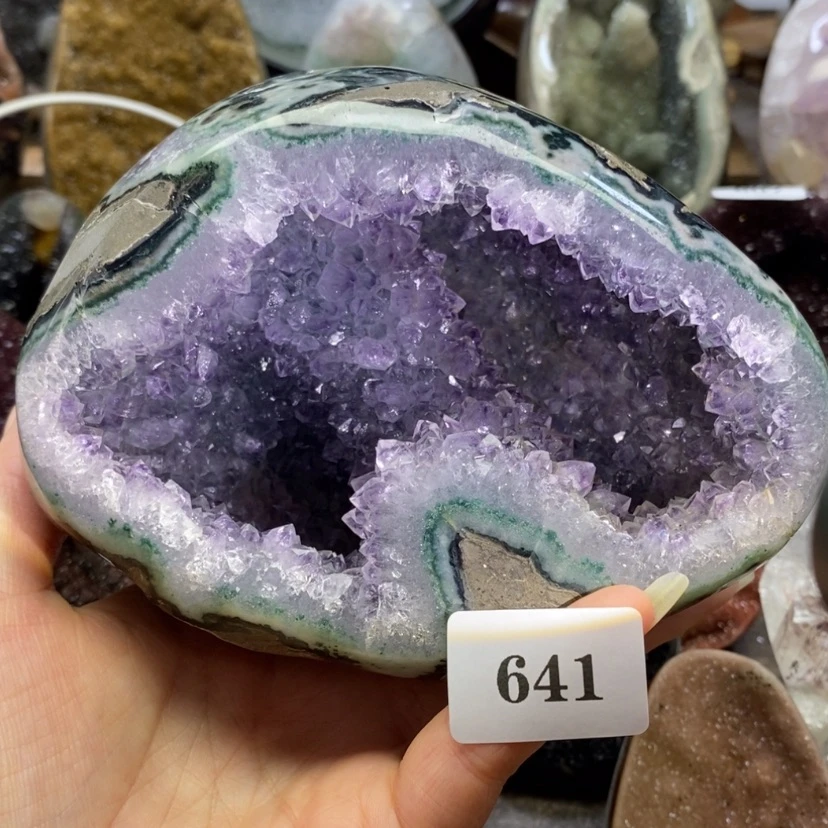 【闪购商品】未镶嵌大型摆件（非配饰）紫晶