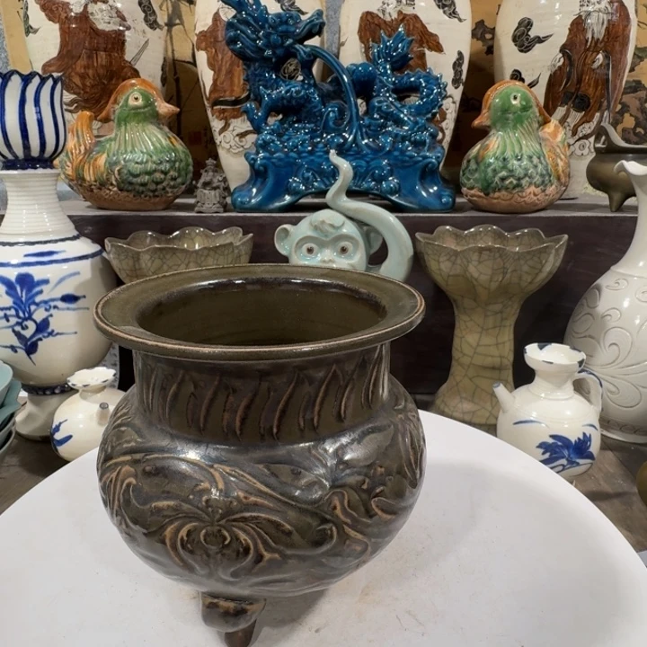 手工制作陶瓷摆件