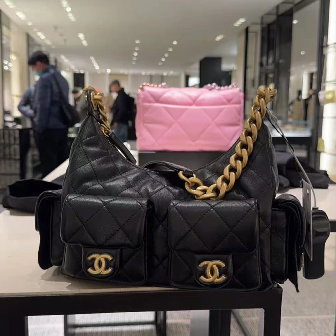 未使用 Chanel/香奈儿 25C嬉皮包hobo菱格金扣羊皮腋下包 小号