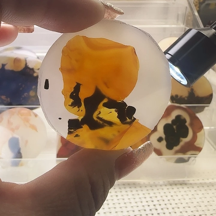 玛瑙/玉髓未镶嵌珠宝奇石