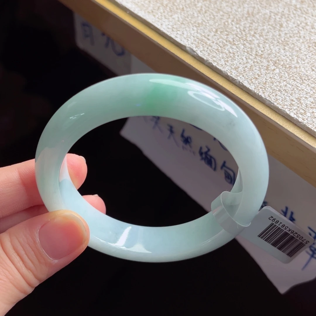 翡翠未镶嵌手镯手镯