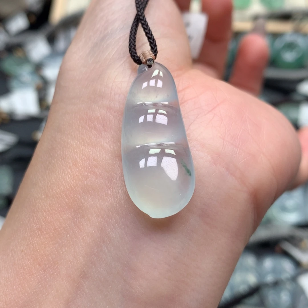 翡翠颈饰未镶嵌豆子