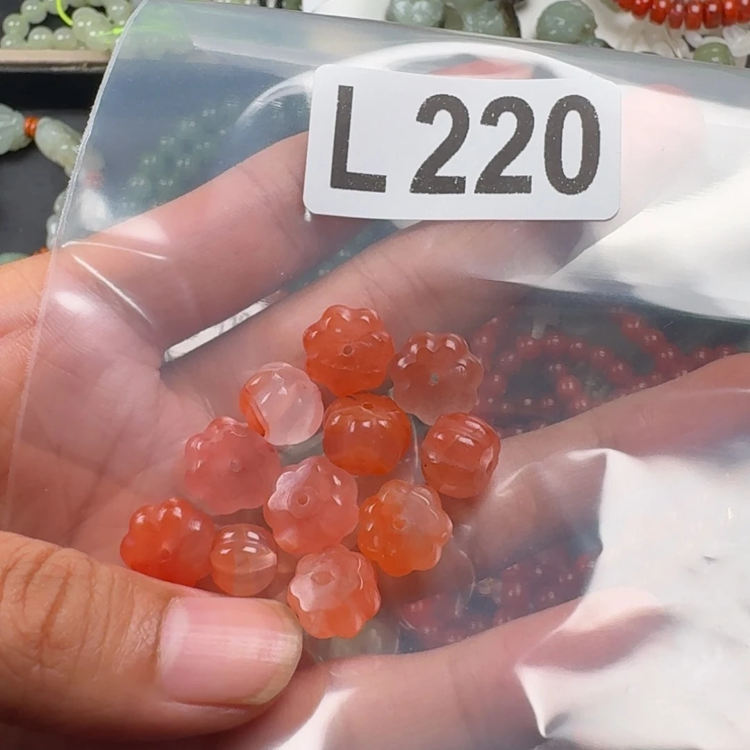 南红玛瑙未镶嵌珠宝奇石