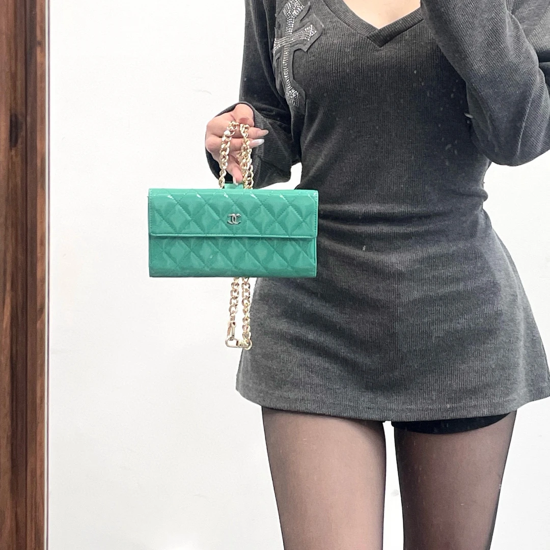 95新 Chanel/香奈儿  chanel薄荷绿漆皮长钱包