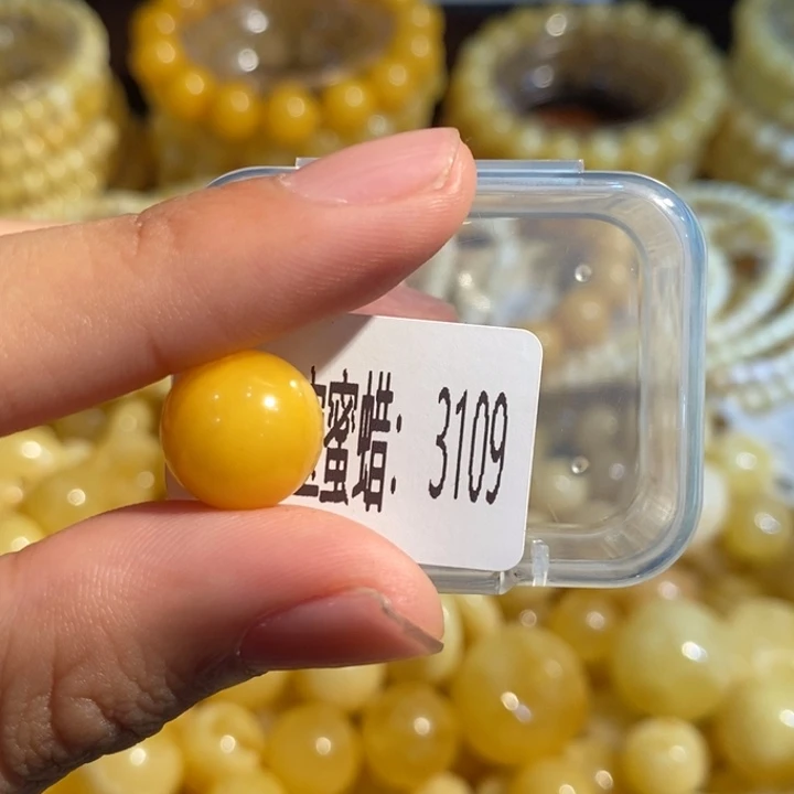 琥珀未镶嵌珠宝奇石3109