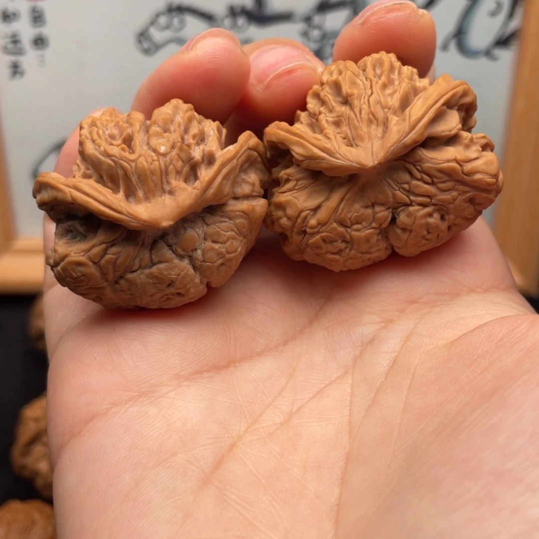 【闪购商品】文玩核桃把件纯天然雨花石蛇头