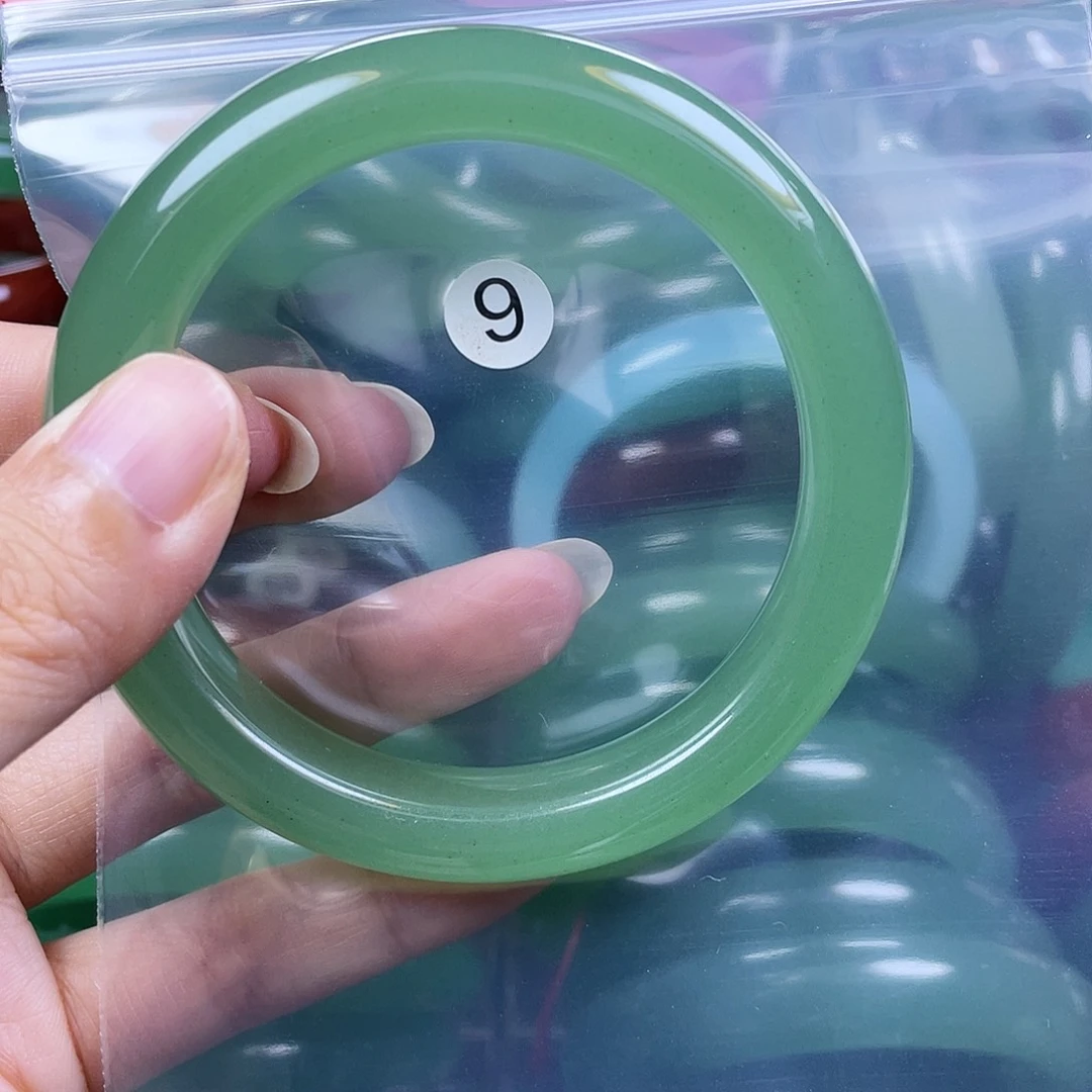 【闪购商品】未镶嵌手镯石英质玉5859