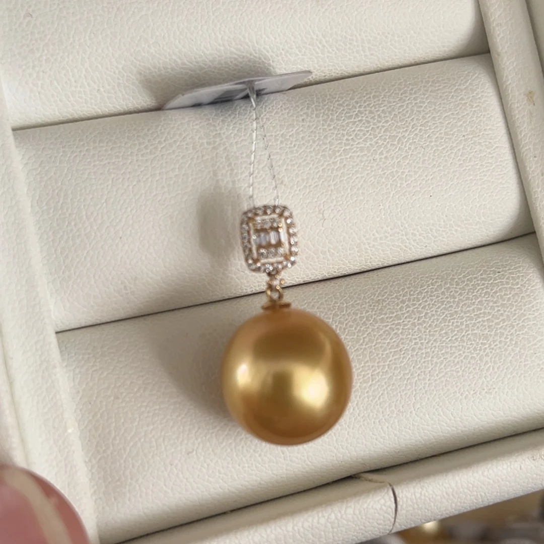 吊坠(不含链)18K金镶嵌海水珍珠13.9mm