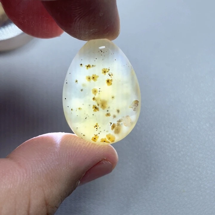 玛瑙/玉髓颈饰未镶嵌小**乀