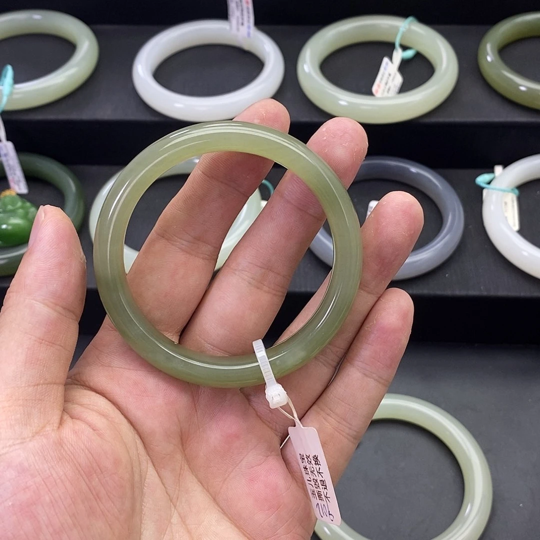 和田玉手镯未镶嵌5455