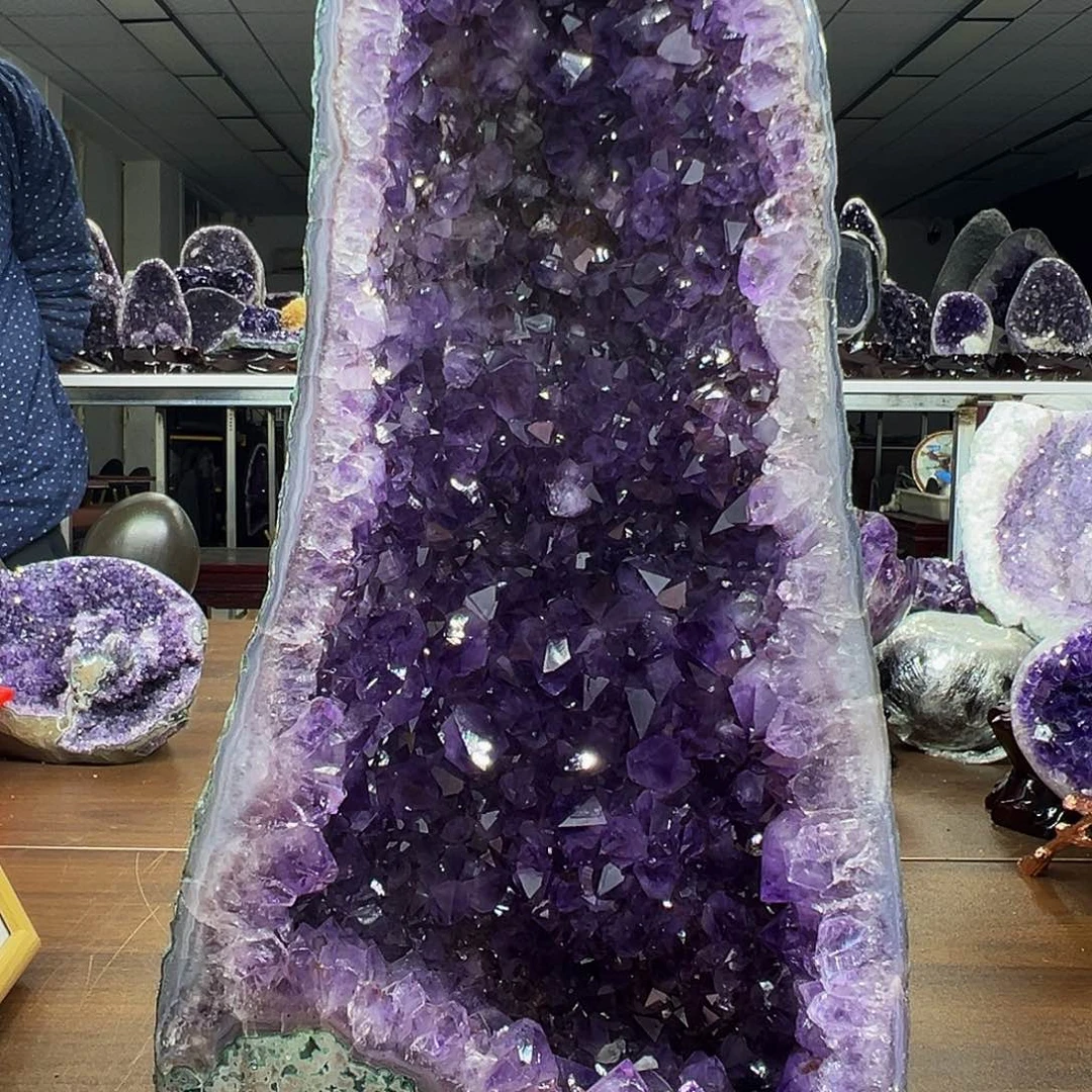 紫晶摆件未镶嵌M****i晶体