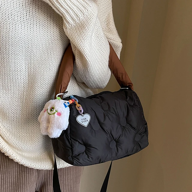 包包女2025新款秋冬云朵包斜挎包百搭手拎包通勤羽绒包手提棉服包