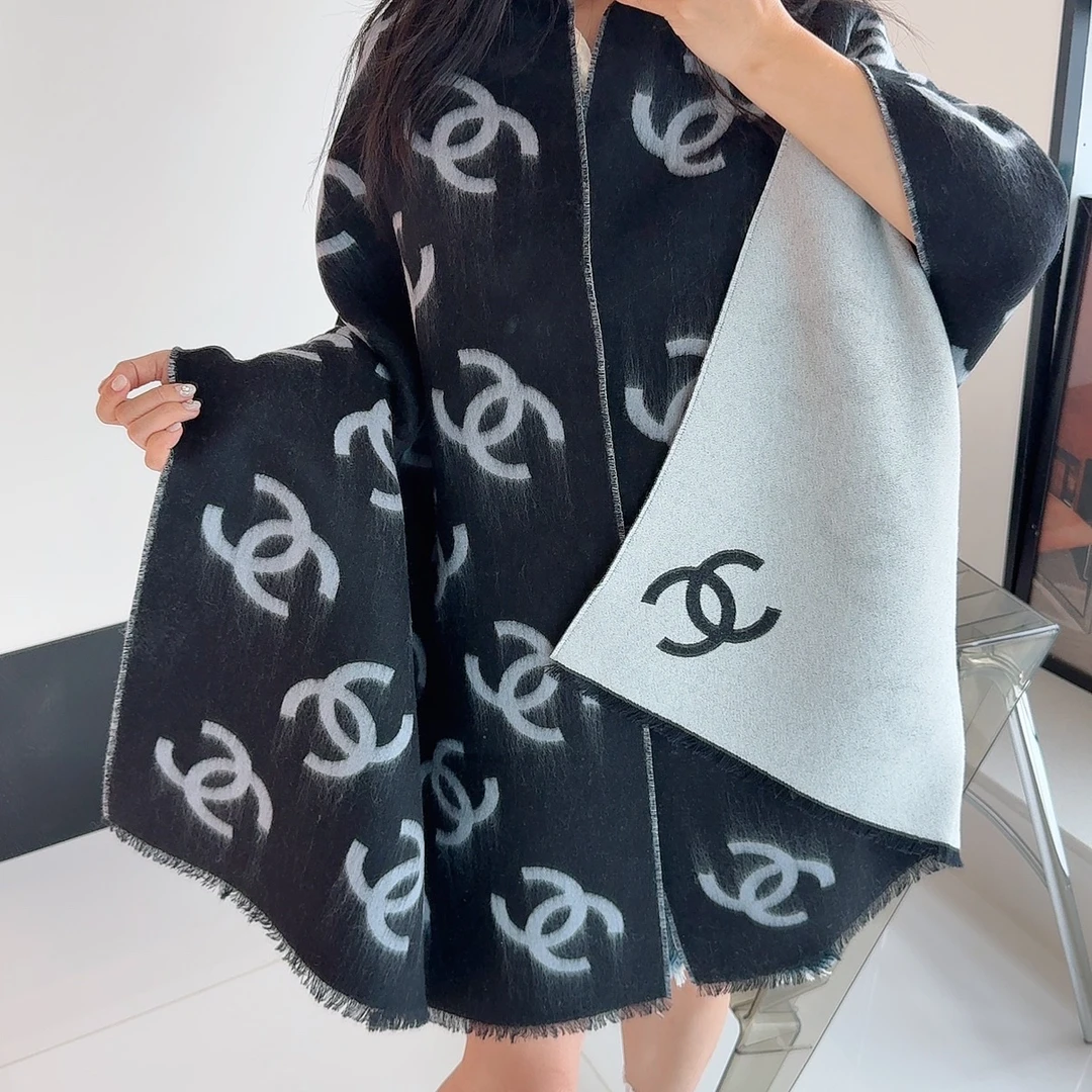 未使用 Chanel/香奈儿 25B双面双C围巾披肩 爆款 【无盒】