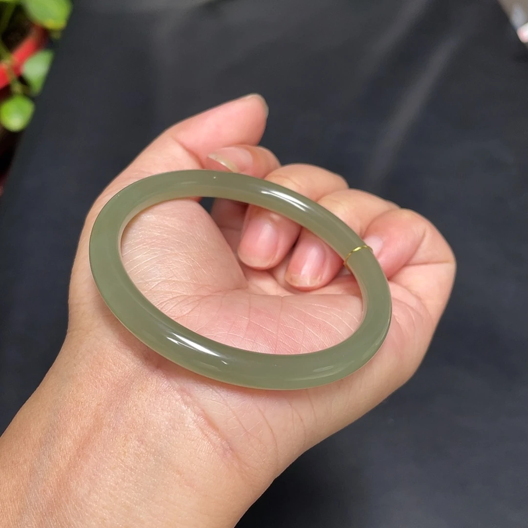 和田玉未镶嵌手镯冰晴葡萄肉