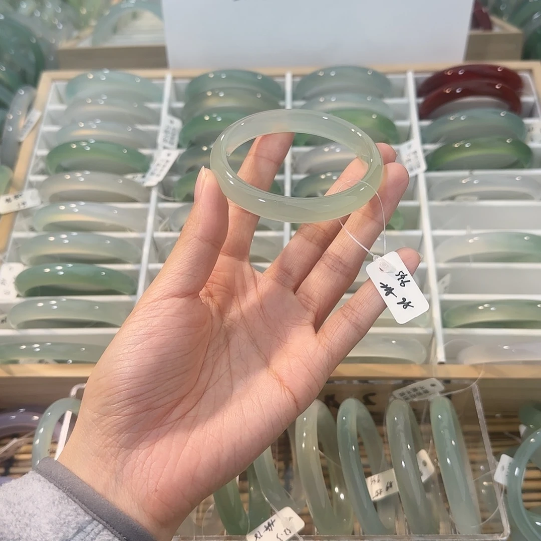 玛瑙/玉髓未镶嵌手镯圈口54.6
