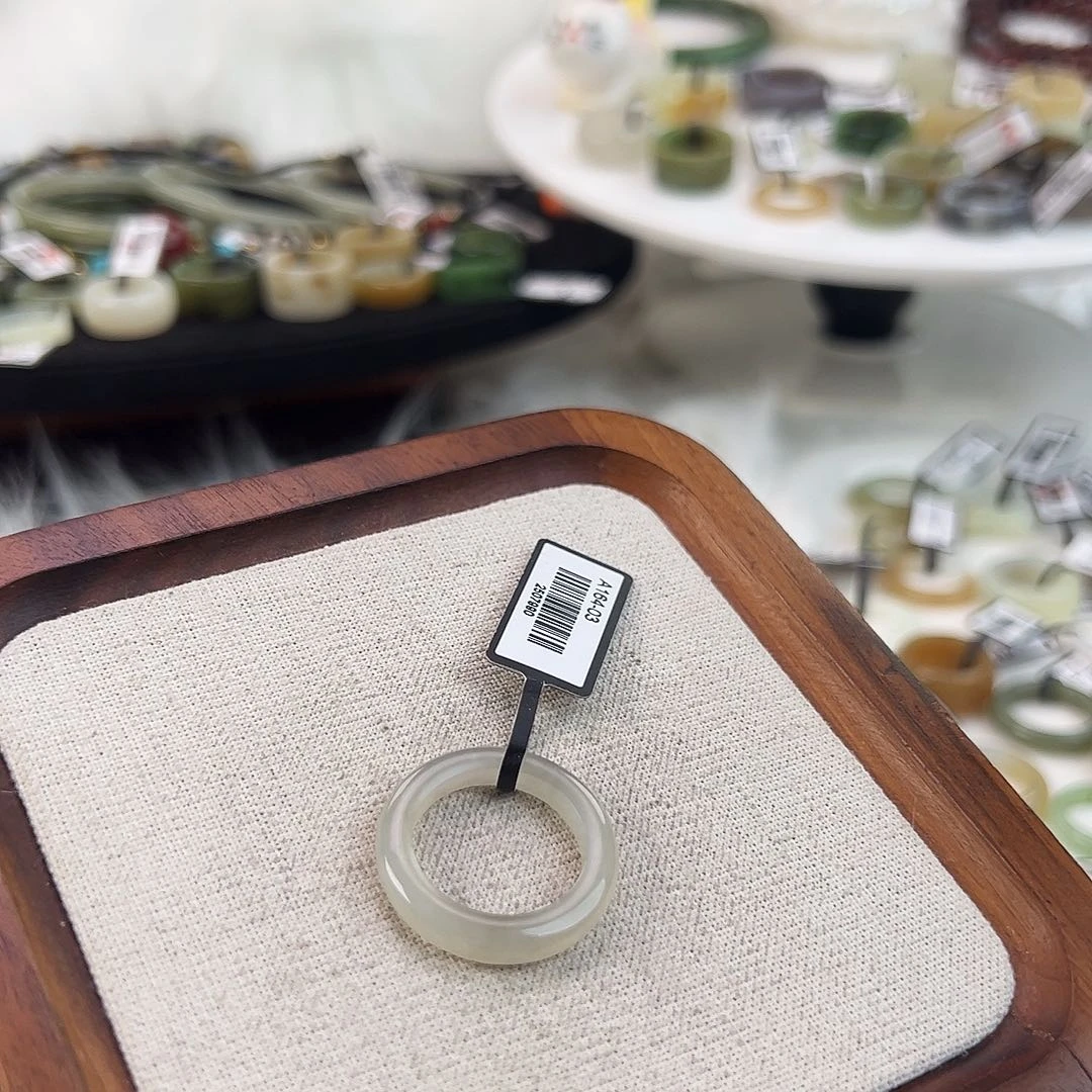 和田玉未镶嵌戒指18.6烟紫圆条N47