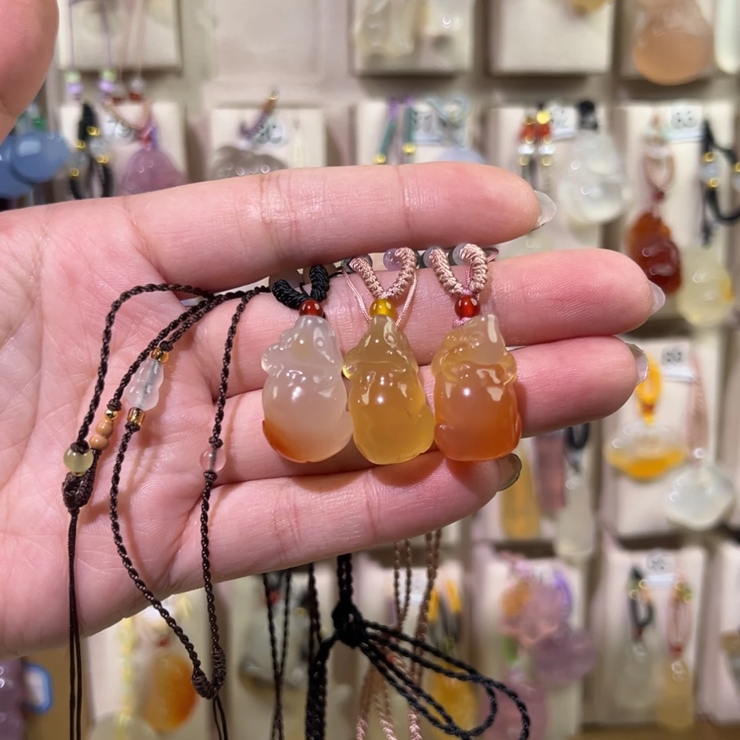 O***玛瑙/玉髓未镶嵌吊坠(赠链)单个49.9米