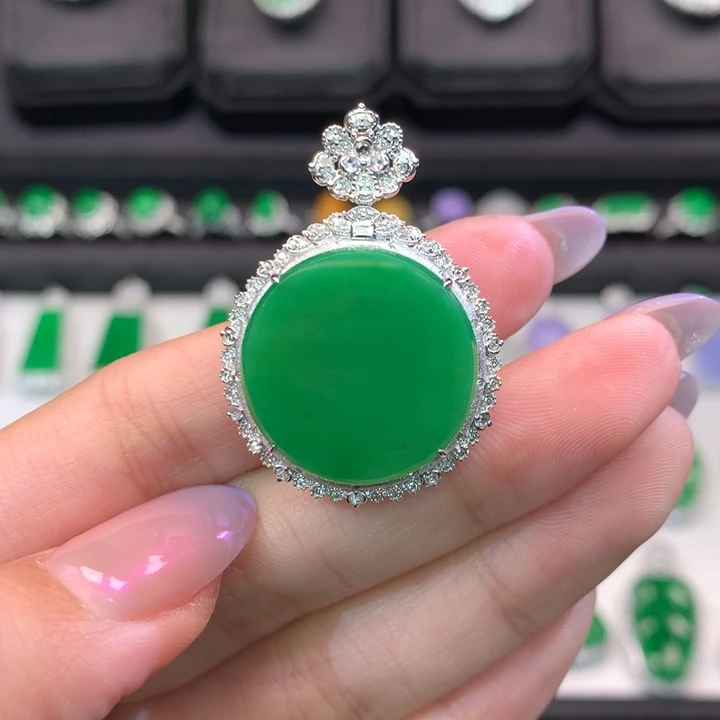 翡翠吊坠(不含链)18K金镶嵌