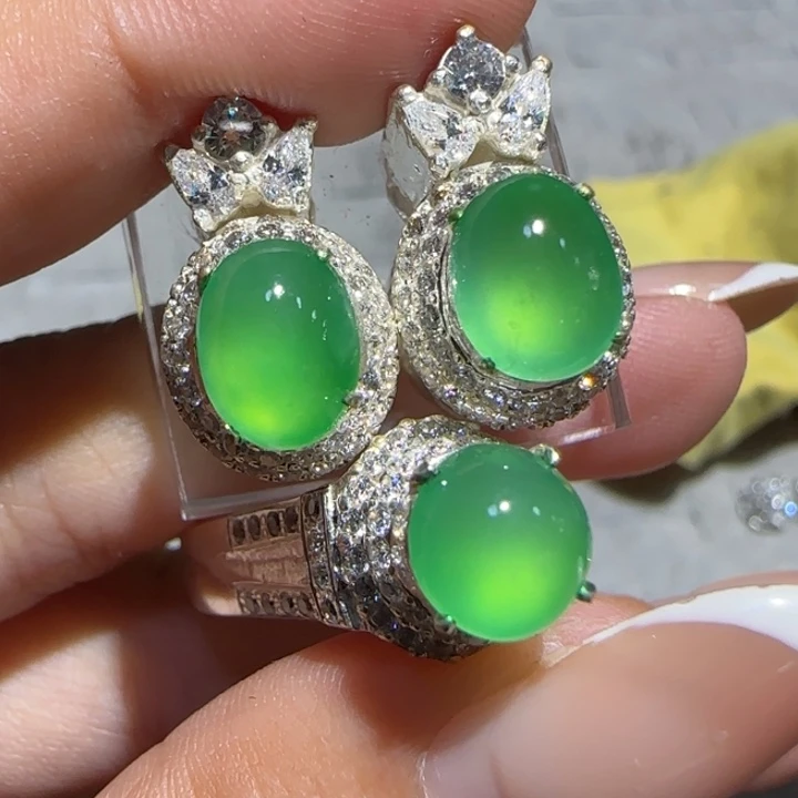 翡翠未镶嵌戒指翡翠