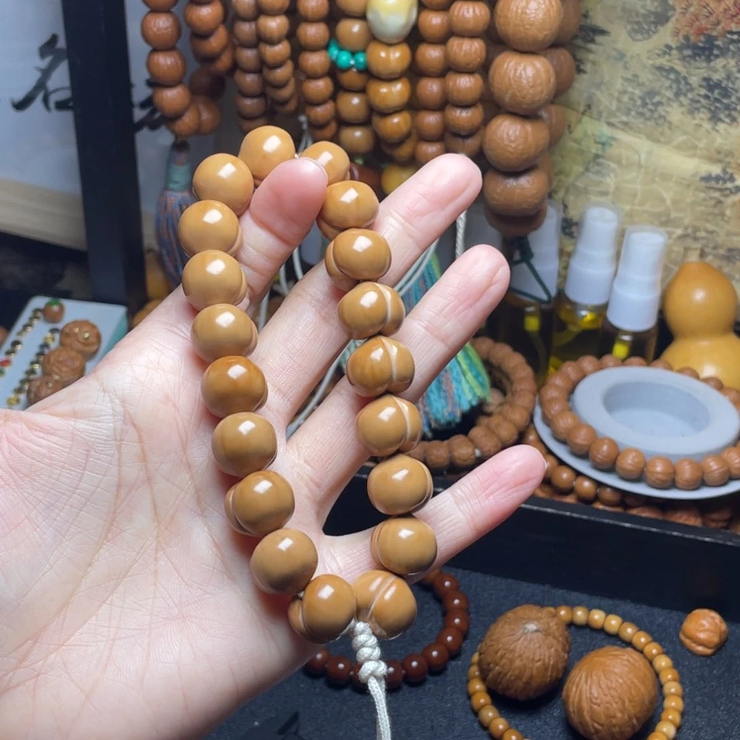 吊坠猴头核桃纯手工屁桃