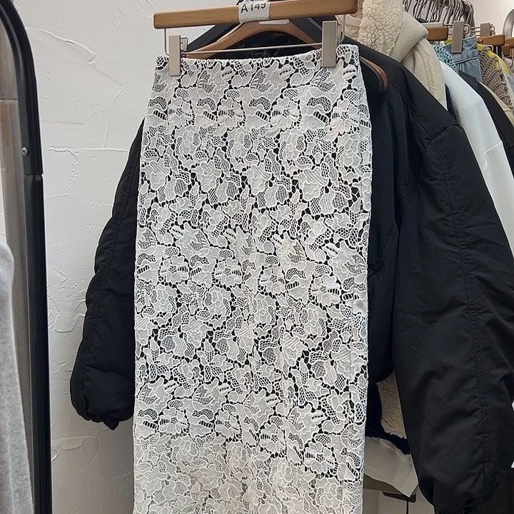 瑕疵瑕疵 蕾丝半身裙S