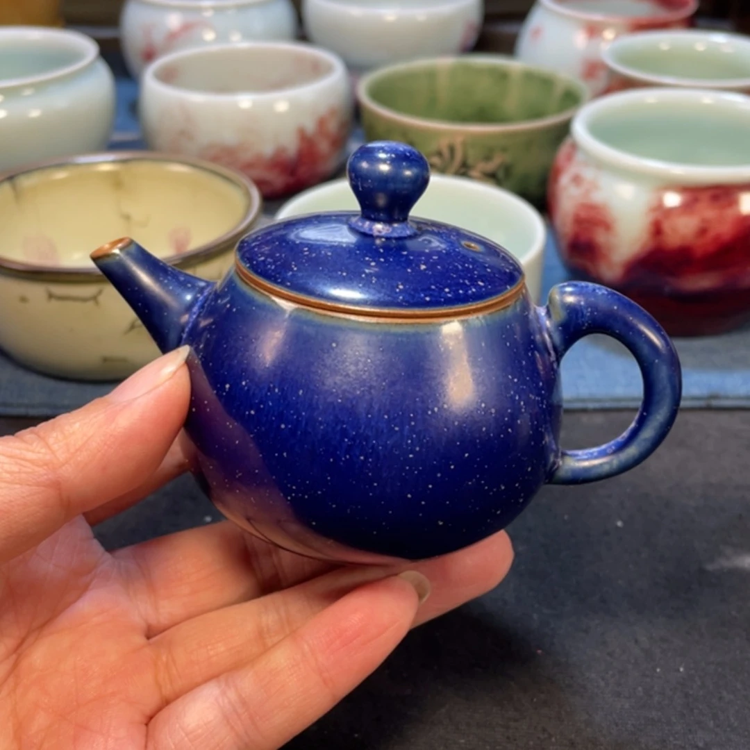 【闪购商品】摆件钧瓷手把壶。