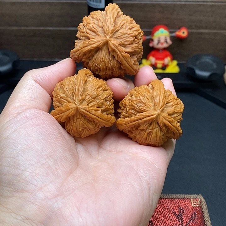 钱***锦把件文玩核桃白奔