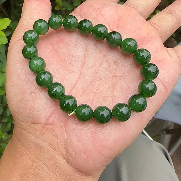 颈饰未镶嵌和田玉（碧玉）