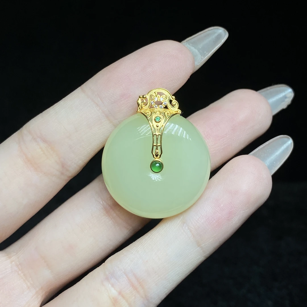 【小北好物】18K金和田玉吊坠约25*25mm【多样性发一件】QH09X775