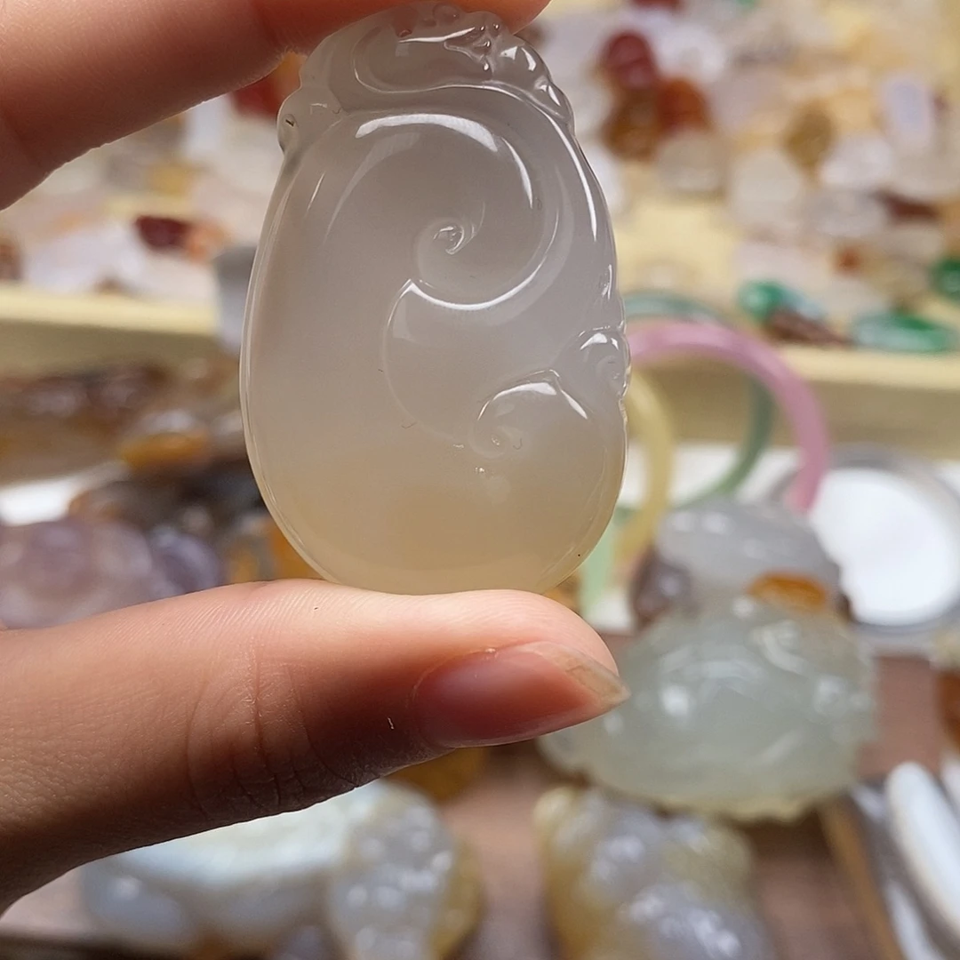 玛瑙/玉髓未镶嵌颈饰